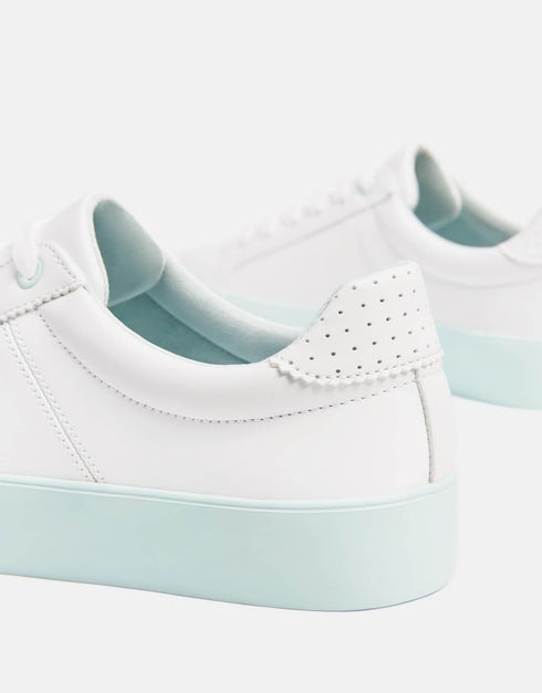 Trainers with heel detail